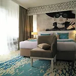Europe & Casino Hotel 4*