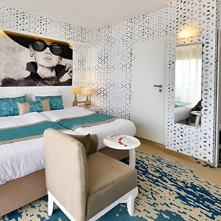 Europe & Casino 호텔 4*