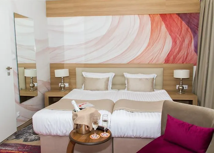 Europe & Casino Otel 4*