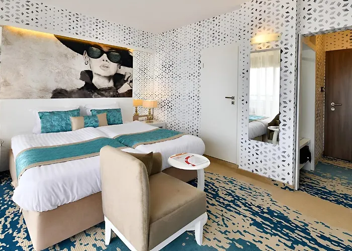 Europe & Casino Hotel 4*